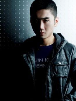 何达 照片,镜头下的风采瞬间